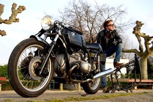 Szwajcarska sztuka café racer: BMW R100S i R80T