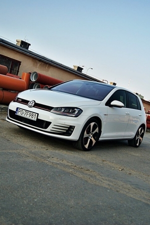 Volkswagen Golf GTI Performance – kontynuuje legendę