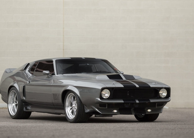 Restmod Ford Mustang Mach 1 z 1971 roku