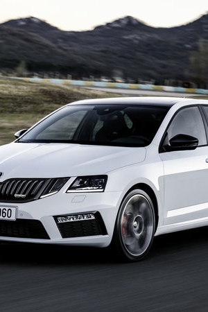 Odświeżona Skoda Octavia RS - mocniejsza i bardziej kontrowersyjna