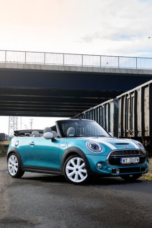 Mini Cooper S Cabrio - ile wyrzeczeń wymaga idealna frajda z jazdy?