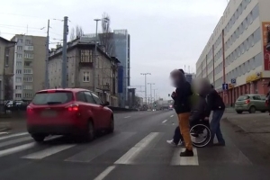 Nie ustąpił pierwszeństwa na pasach…